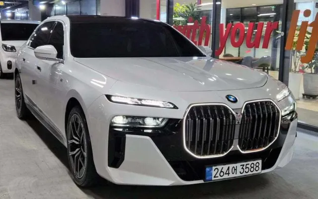 모하비더마스터 중고차 7시리즈 (G70) 740i xDrive M 스포츠 매물 사진 18 - 2025/06 11,460km
